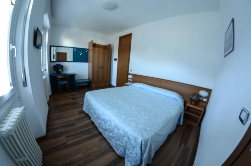 National Hotel 2*
