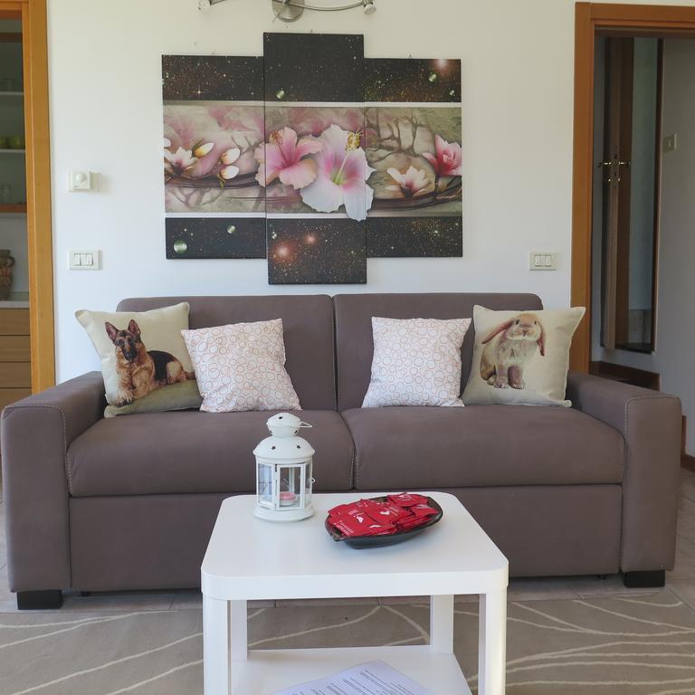 Apartment Art In Flower