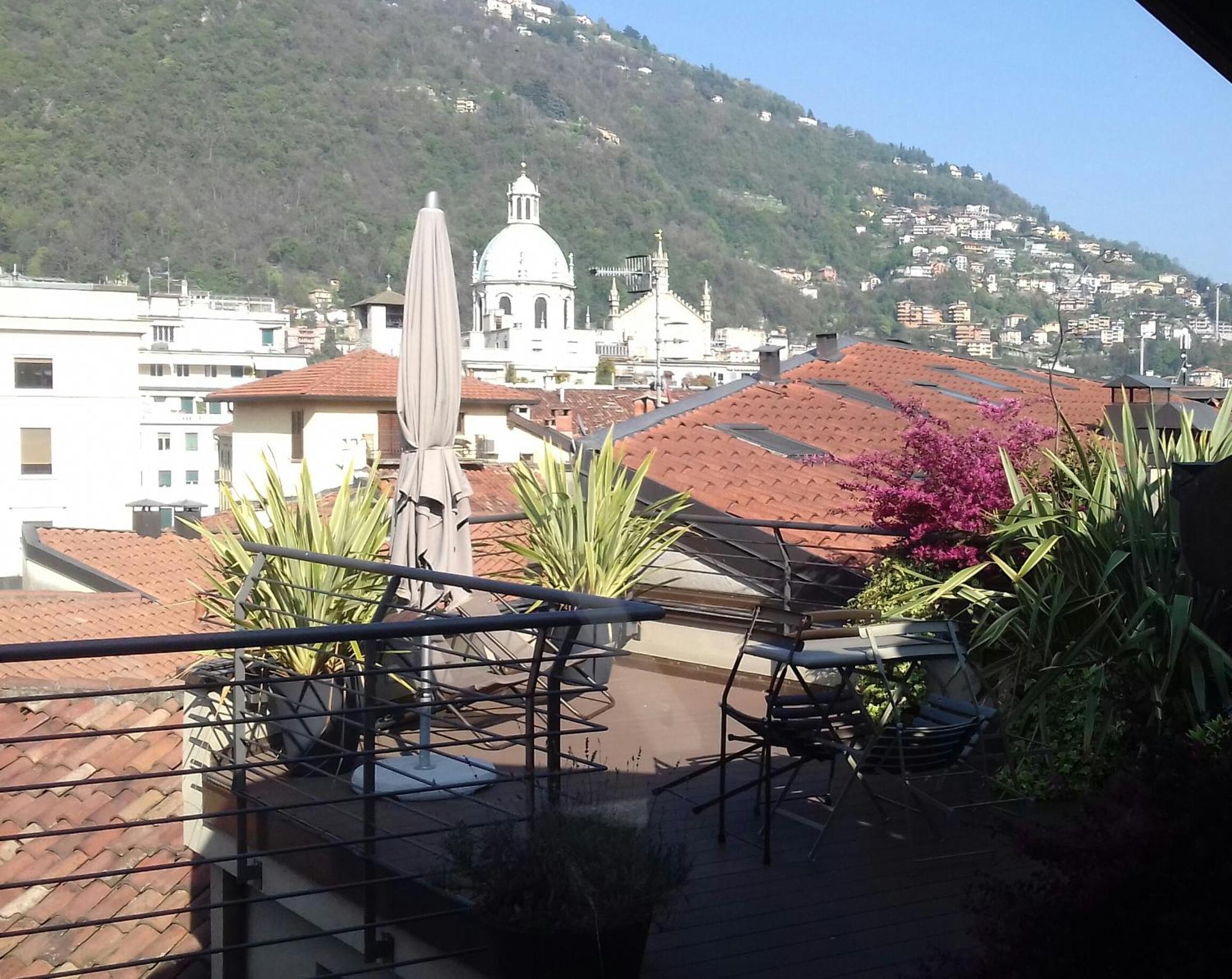 Via Carcano 13 Como