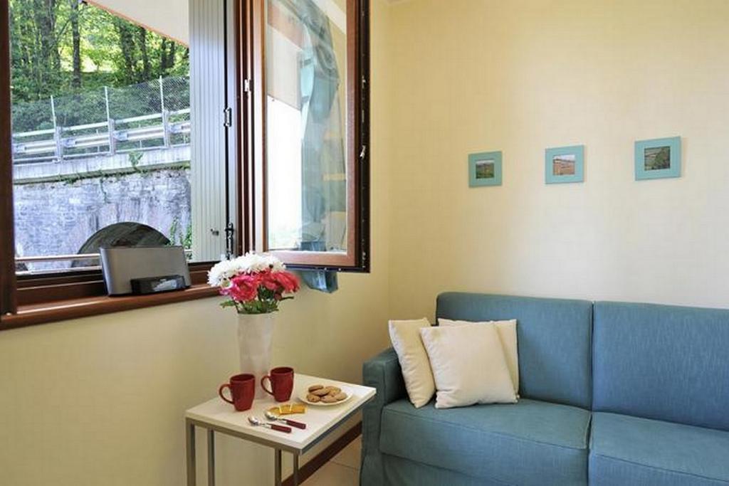 La Perla Di Sonenga - Giardino Apartment Menaggio
