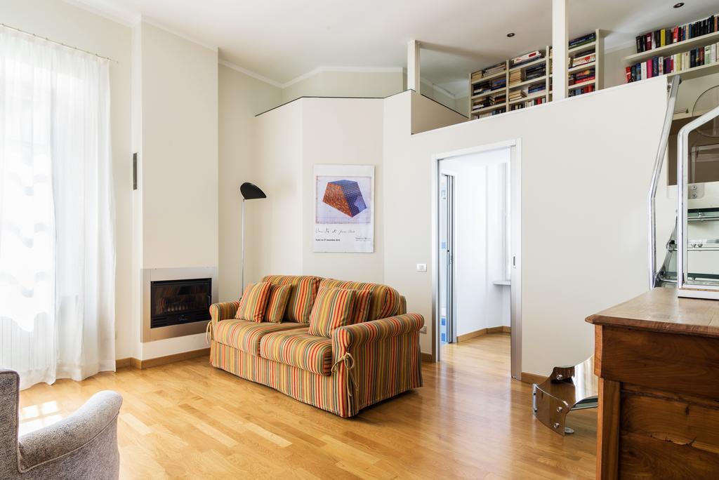 Via Rusconi 10 - Bymyhomeincomo Apartment Como