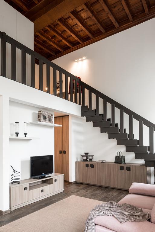 Maderni Apartment Como