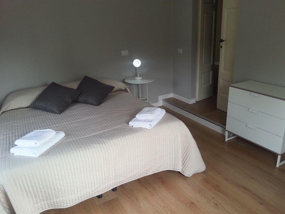Gira Hotel *