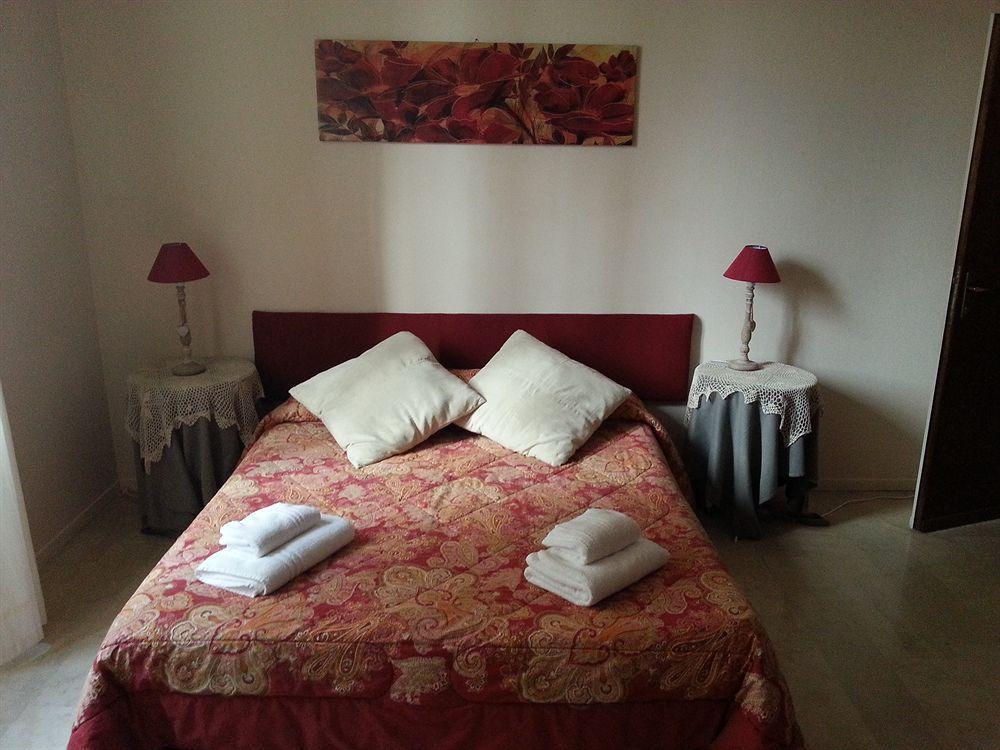 Gira Hotel