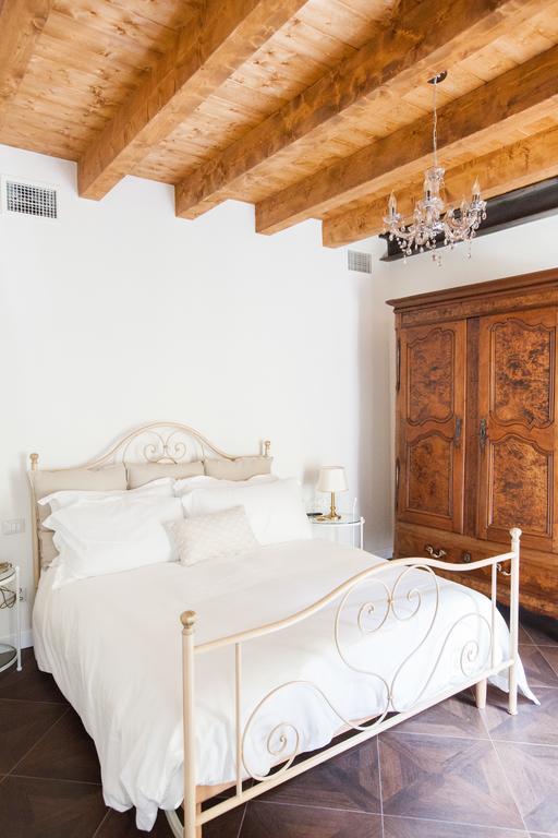 Alessia's Place 2* Como