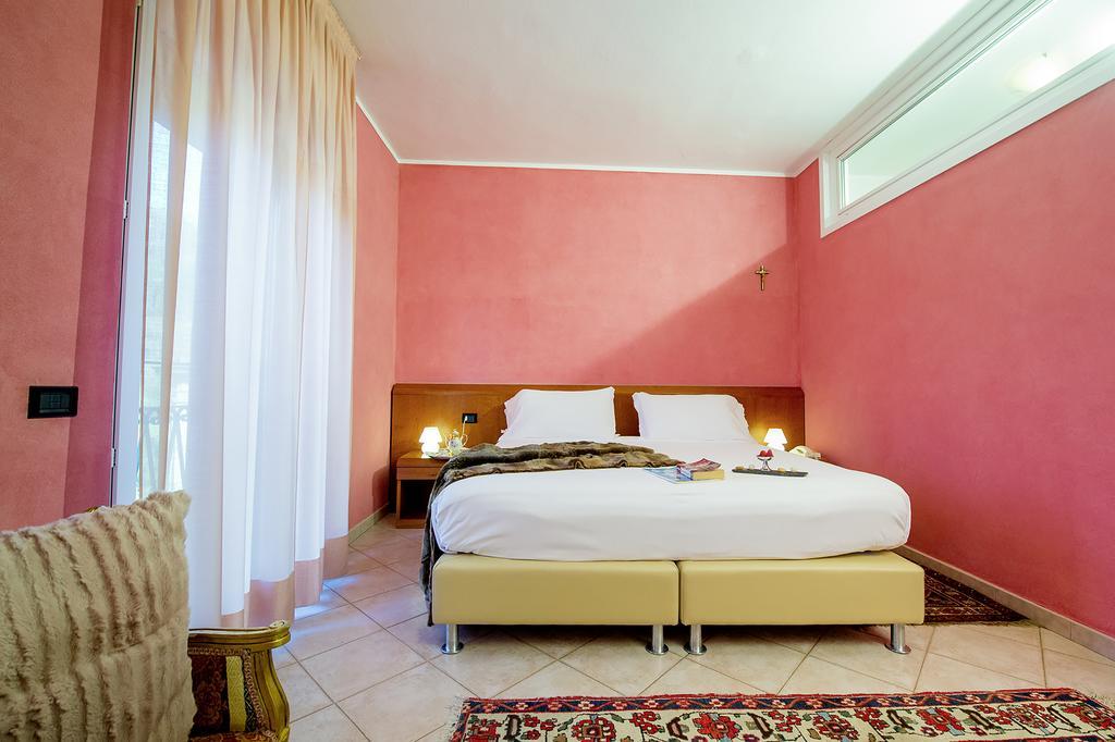 San Gerolamo Hotel 3*