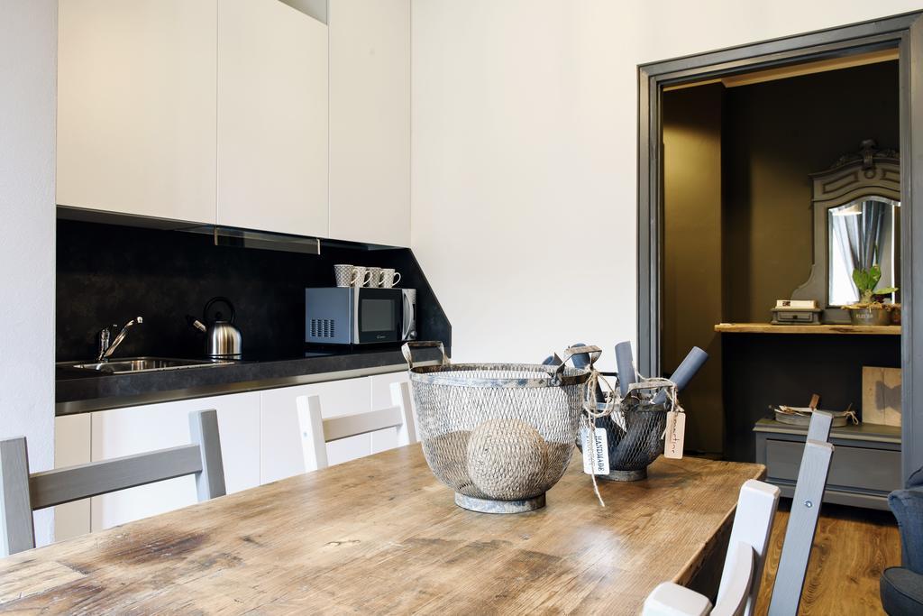 Suite11 * Como
