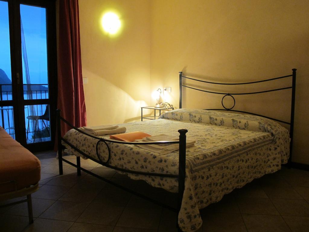 Madonna Dei Ceppi Farm stay Lezzeno