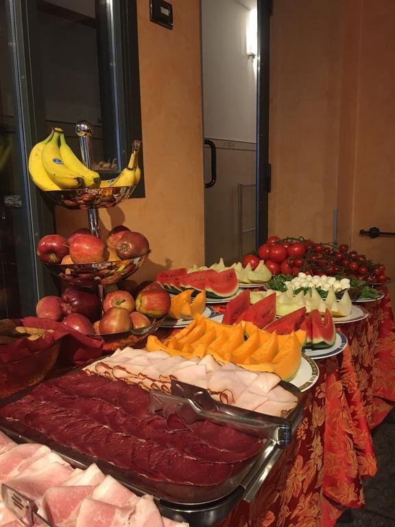 In Riva Al Guest house Como