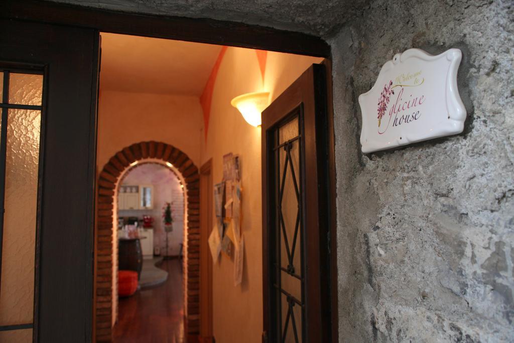 Charming Glicine And Azalea House Art And Colour With Lakeview Apartment Cadenabbia
