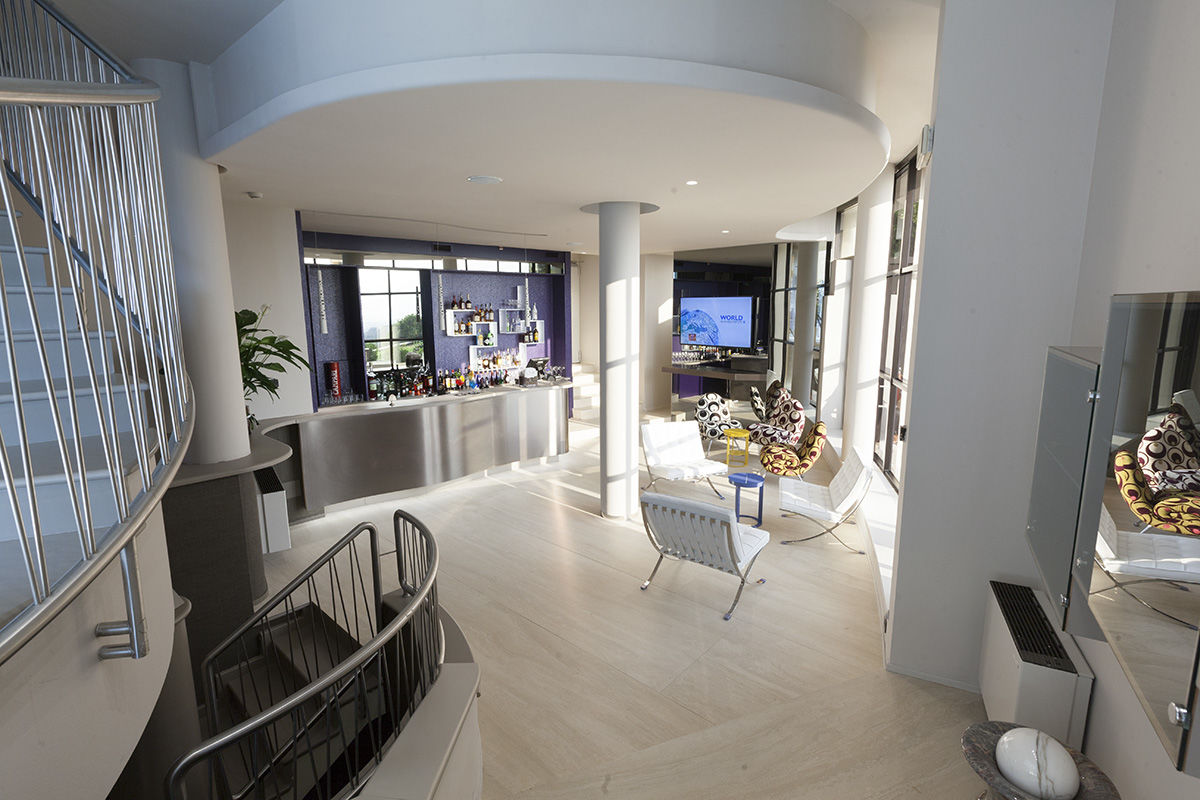 & Co Hotel