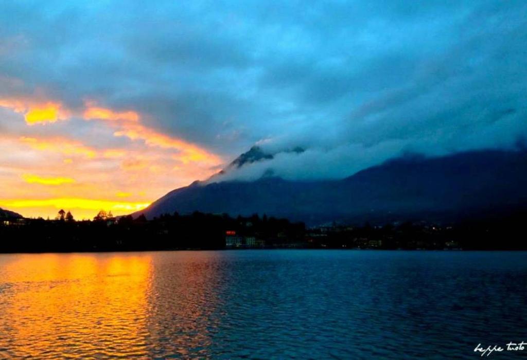 Hll Lungolago Lecco-como Lecco