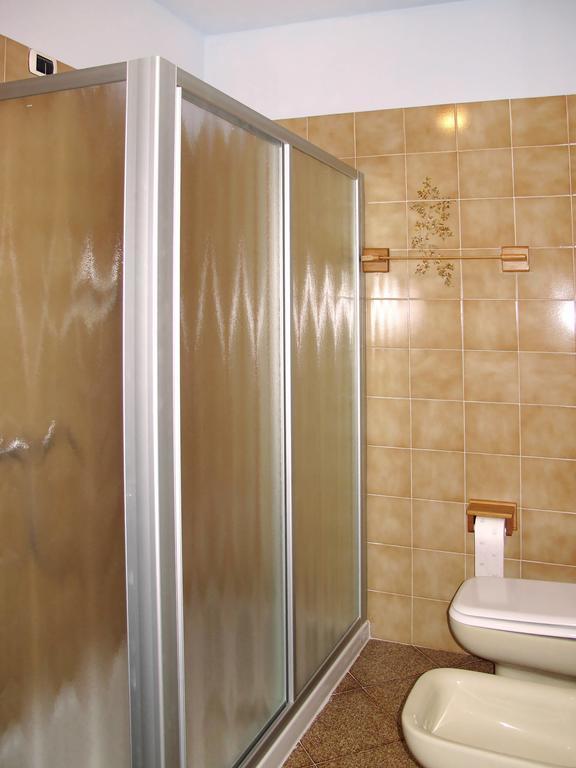 Casa Rosa Aparthotel Gera Lario