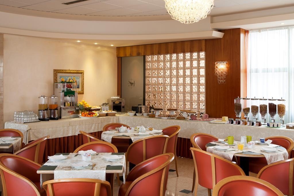 Western Leonardo Da Vinci 4* Erba
