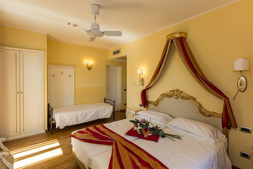 Hotel Britannia Excelsior 3*