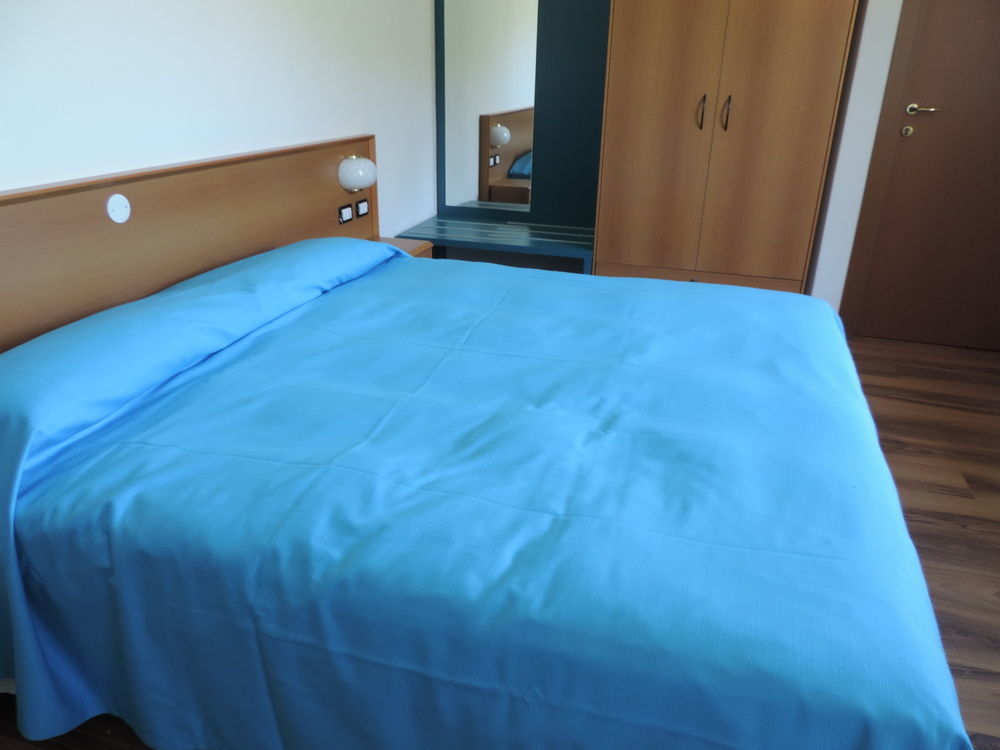 National Hotel 2*