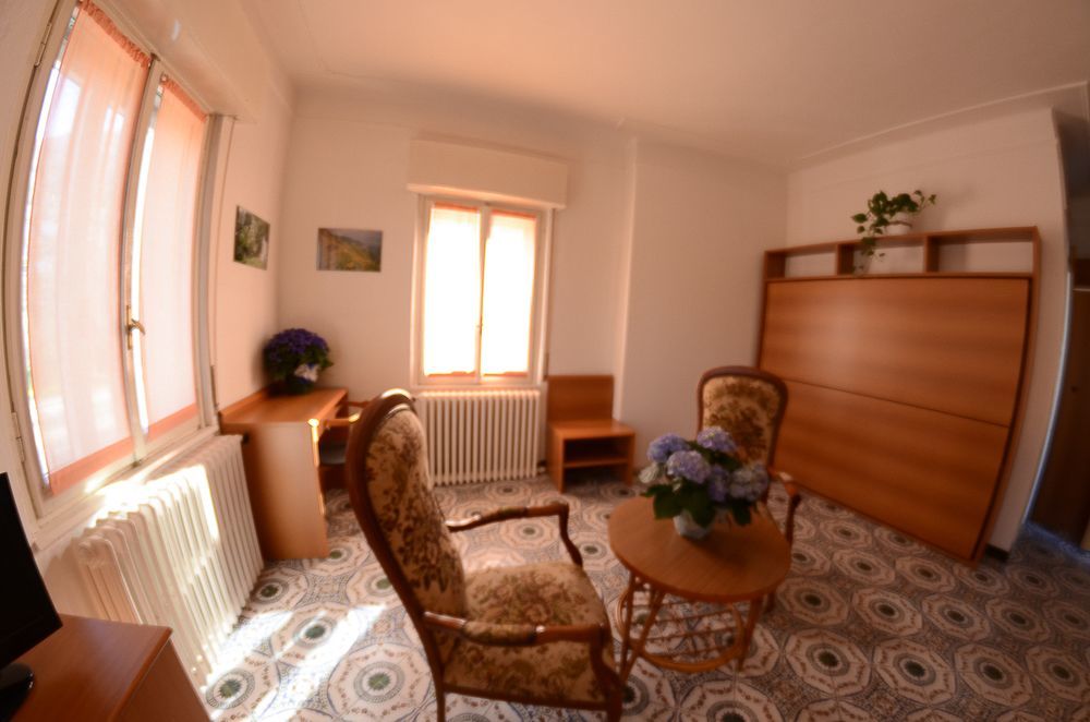 National Hotel 2*