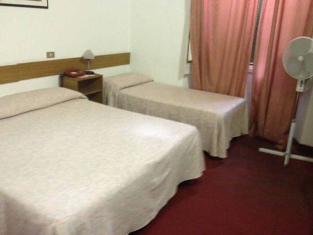 Moderno Hotel 3*