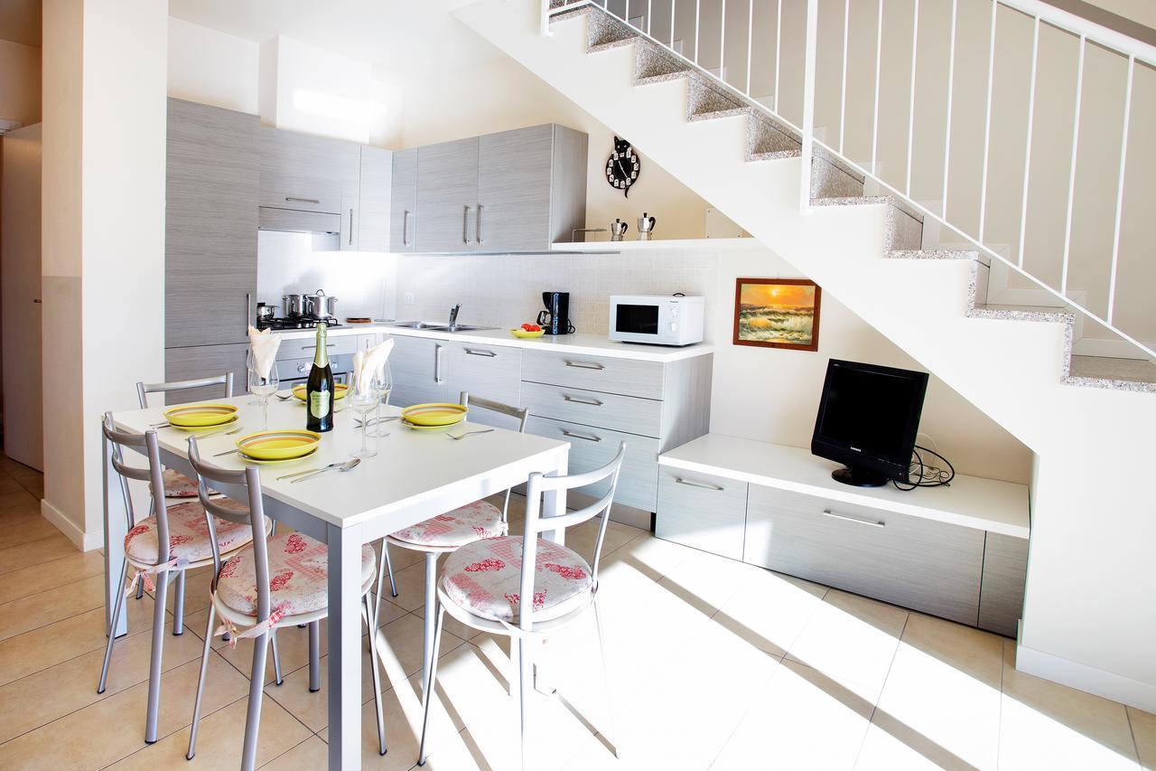 4 Village Centre Homes With Pool-by Italian Apartment *