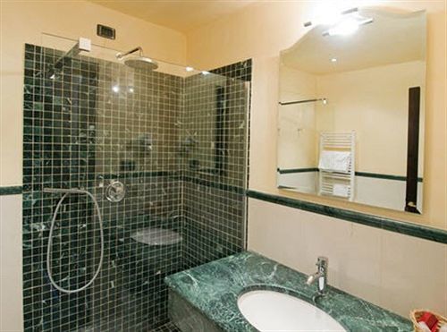 Relais & Castello Di Casiglio 4*