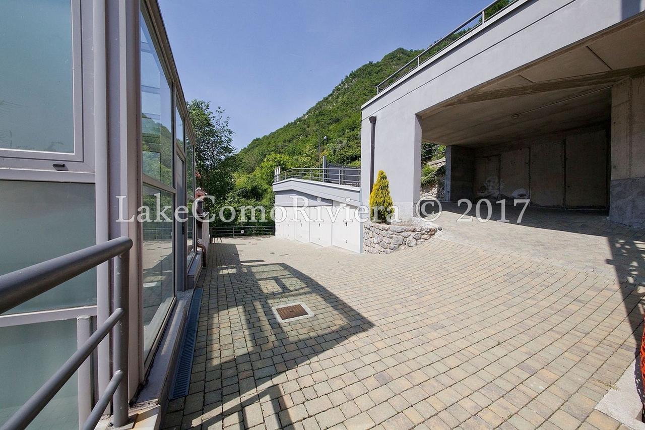 Ca' Regina-sala Comacina-lake Como *