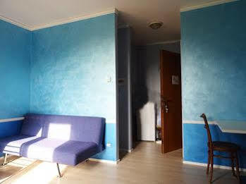 Victoria Hotel *