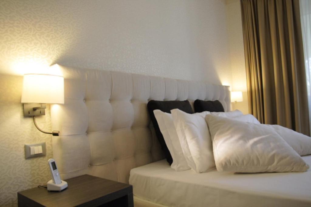 Hll Lungolago Lecco-como 3* Lecco
