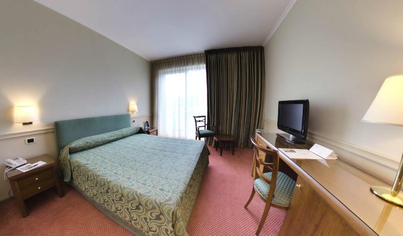 Barchetta Excelsior Hotel Como