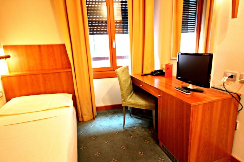 Hotel Plinius Lifestyle 4*