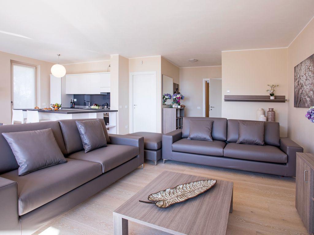Ossuccio Grande C With Pool Sleeps 12 By Italian Holiday home *