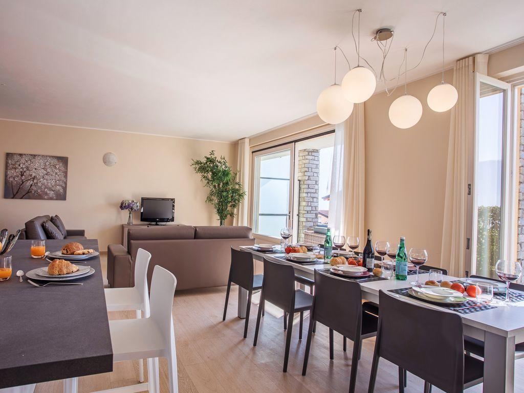 Holiday home Ossuccio Grande C With Pool Sleeps 12 By Italian *