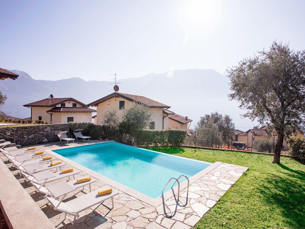 Holiday home Ossuccio Grande C With Pool Sleeps 12 By Italian