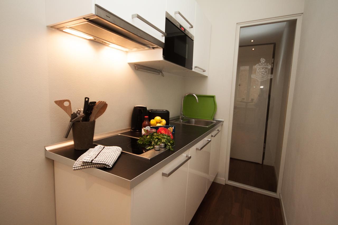 Rodrigo Lake Side Suite