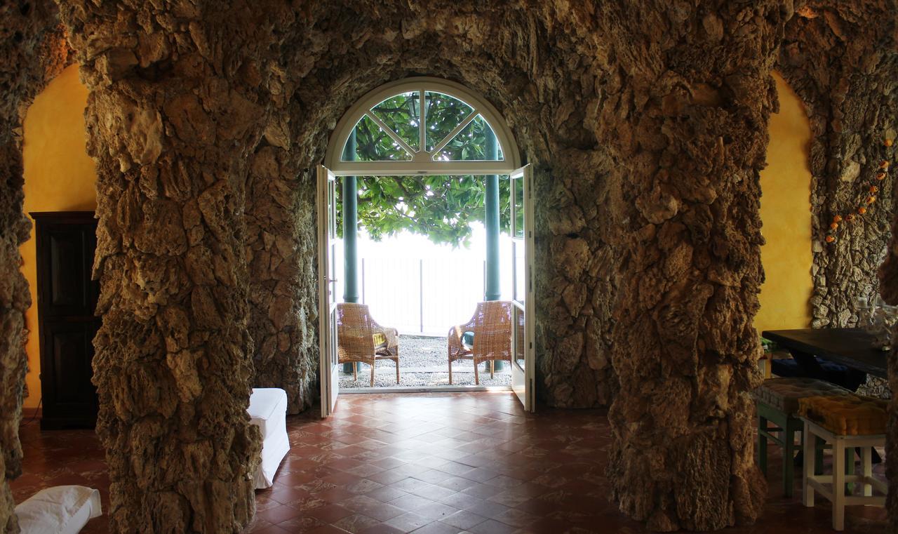 In Giuditta Pasta On The Lake Shore Apartment *