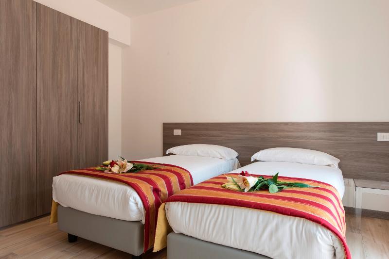 Britannia Luxury Hotel 3*