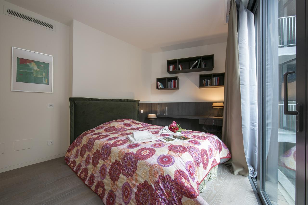 Como Lake Apartment *