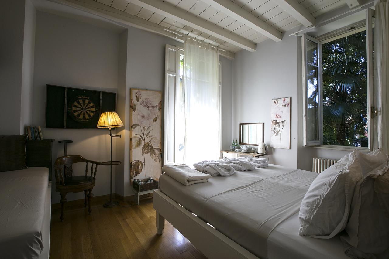 Derriere Bed & Breakfast