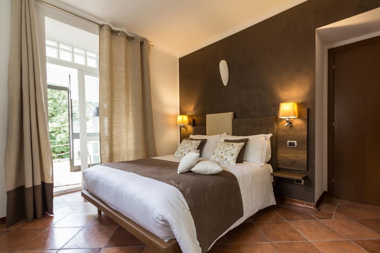 La & Bed & Breakfast 3*