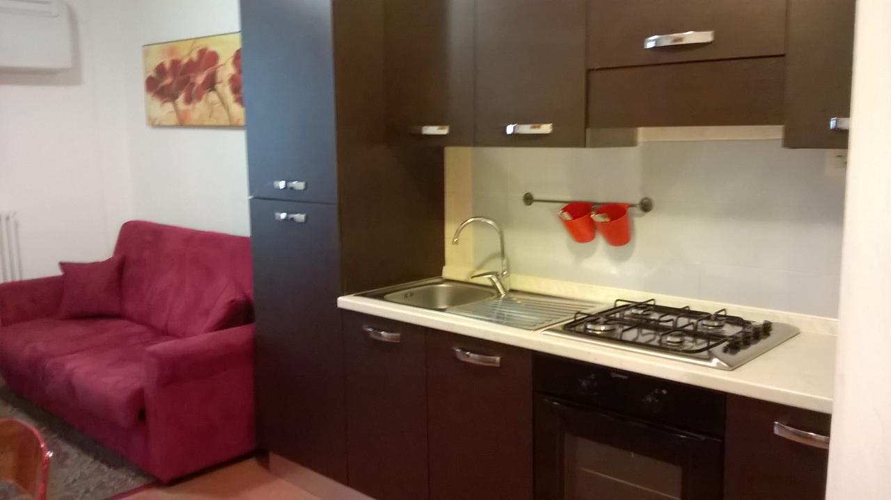 Center Town Apartment *