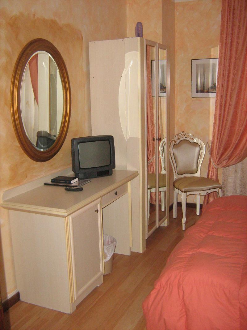 San Marino 3*