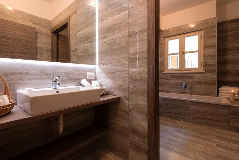 Britannia Luxury Hotel Como