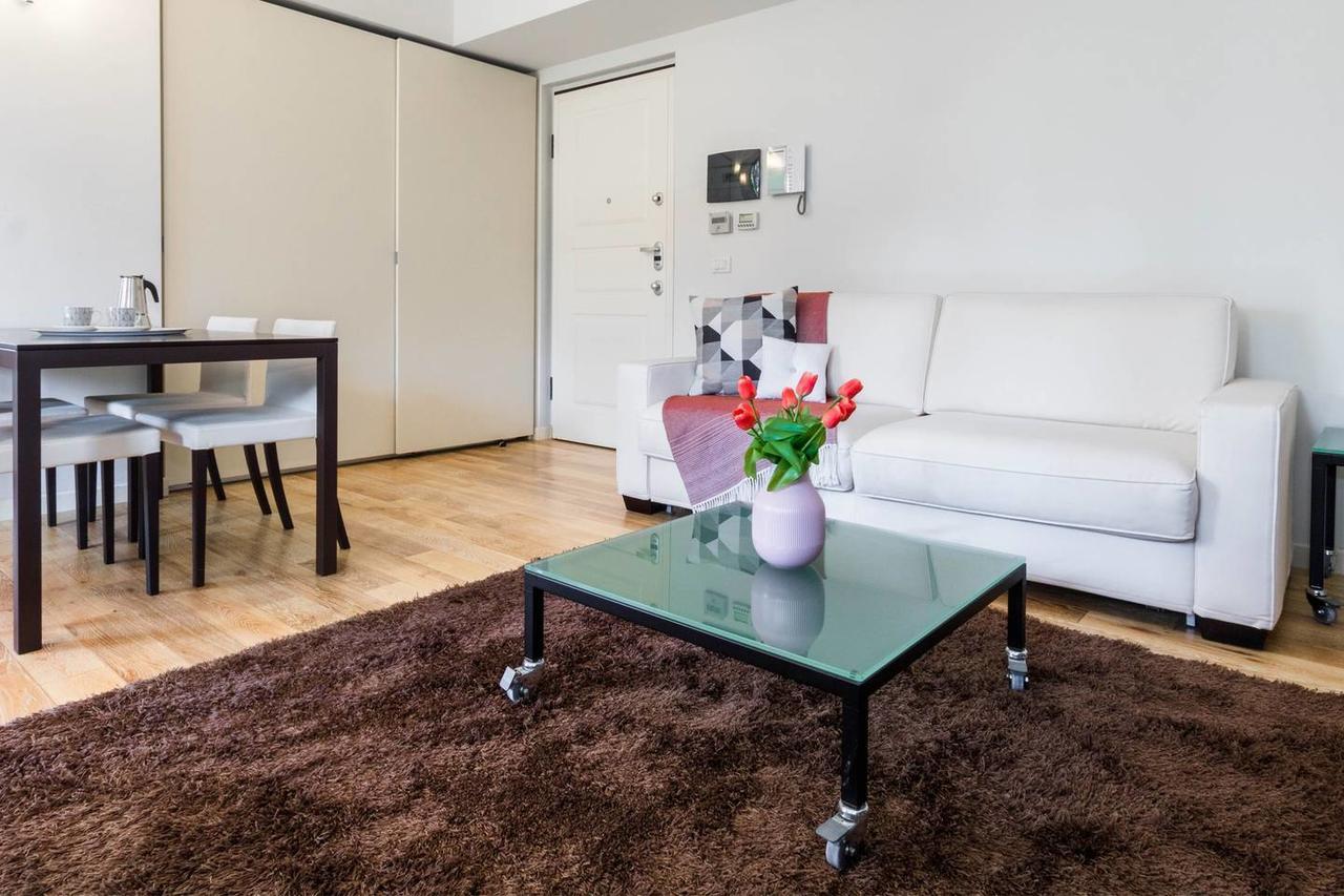 Stylish Joivy Flat With Garden *