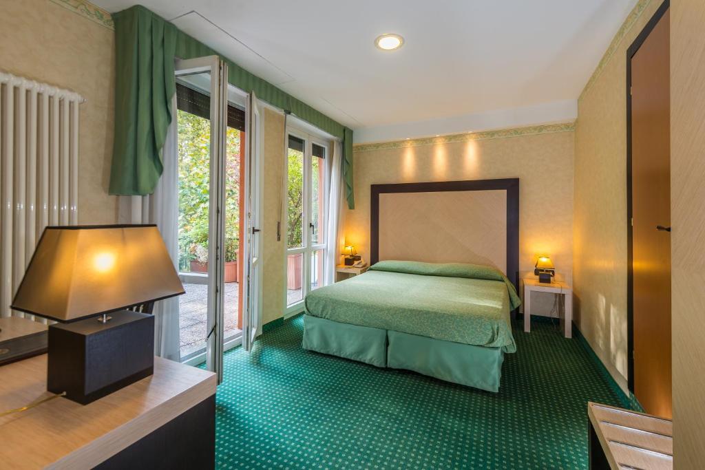 Don Abbondio Hotel 3*