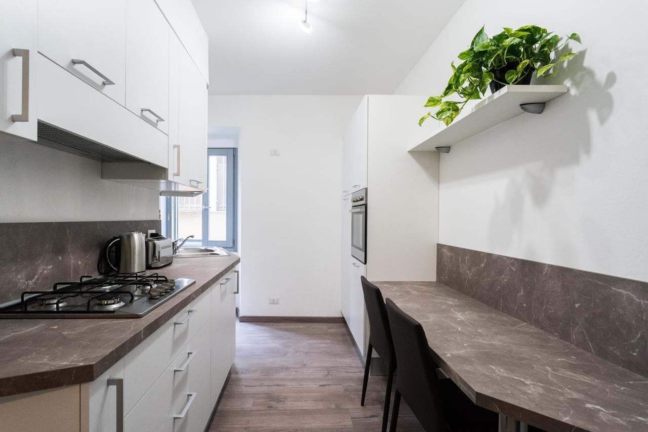 Apartment & Modern By Rent Como