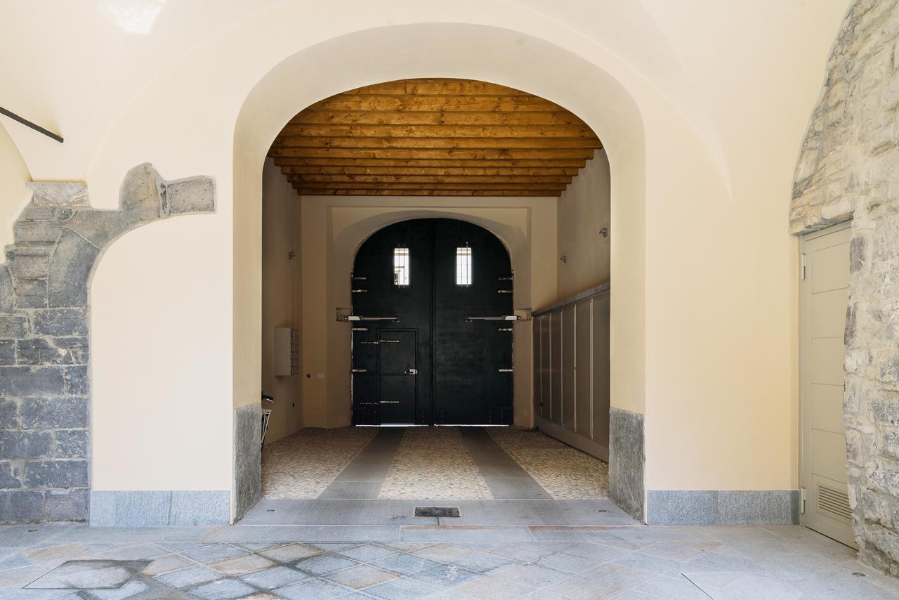 Palazzo Tatti - Bymyhomeincomo Apartment *