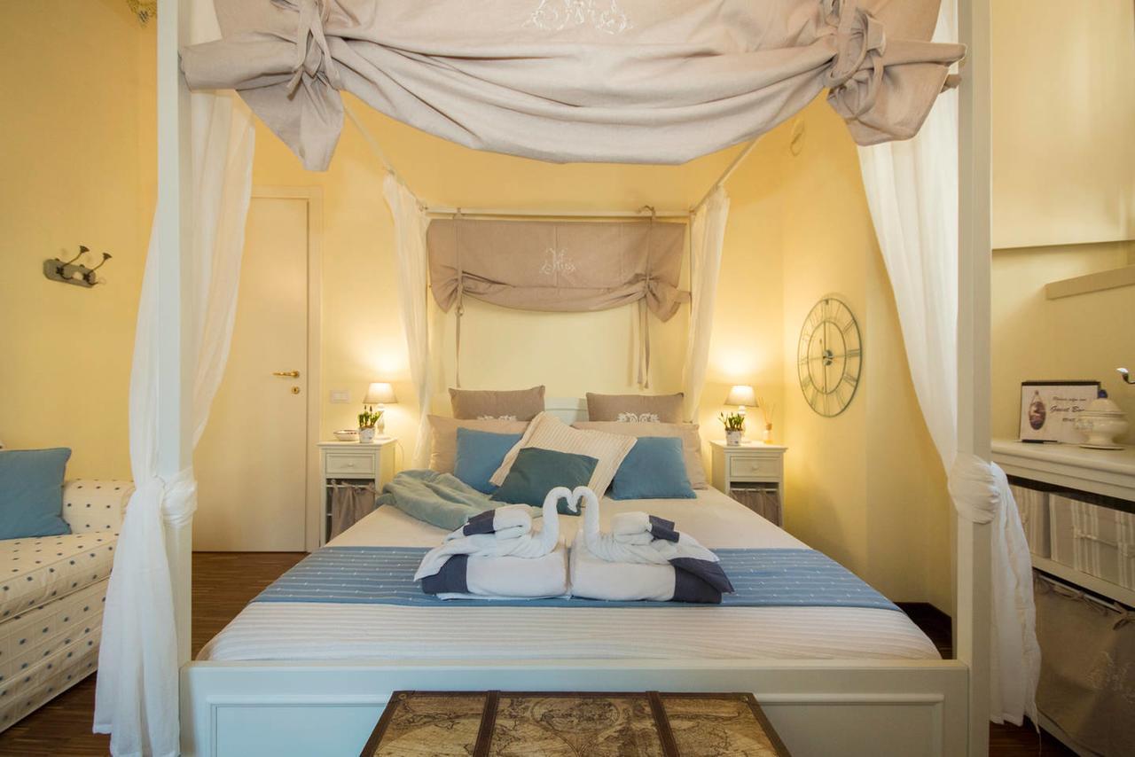 Old Borgo Vico Apartment *