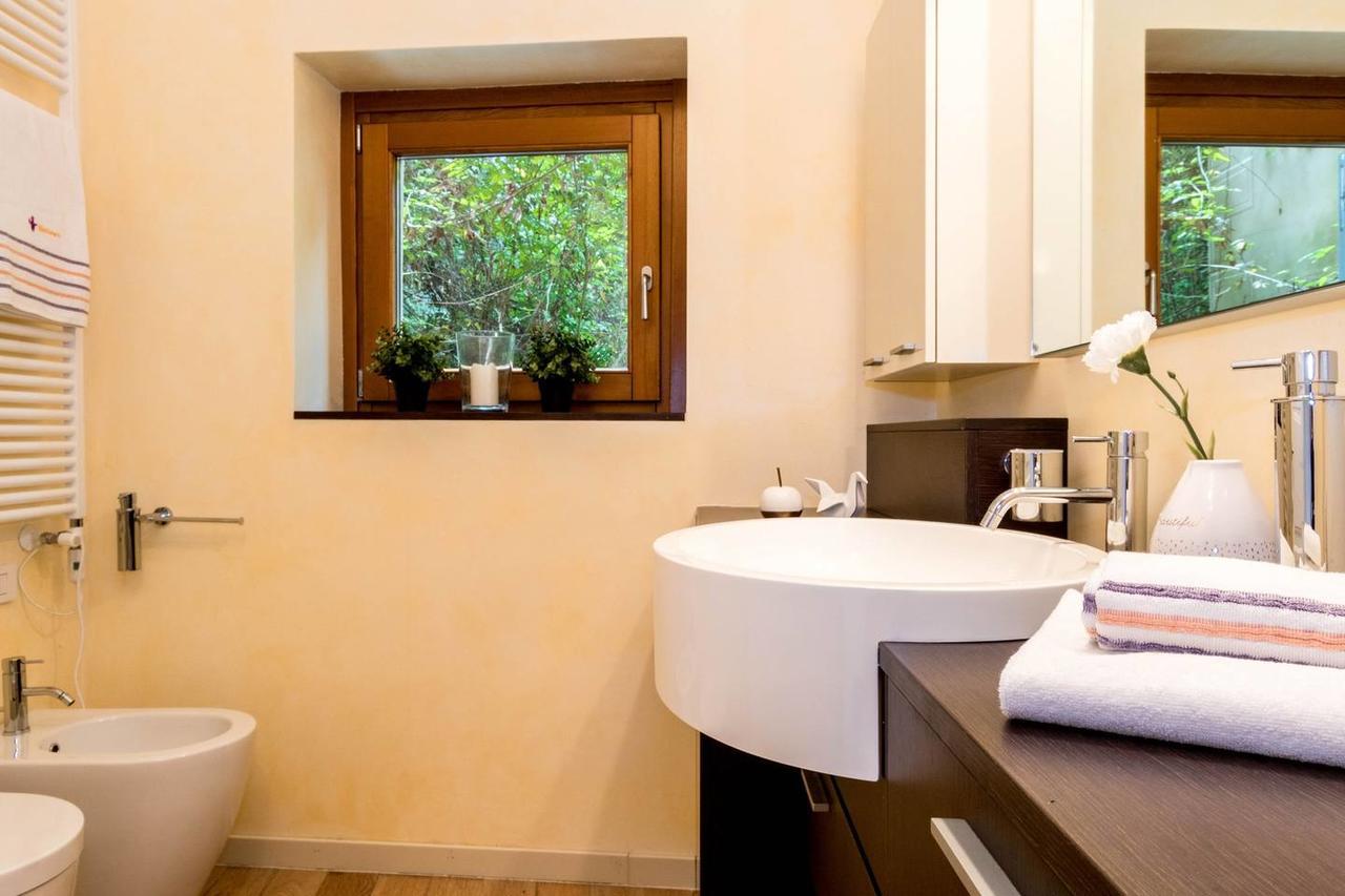 Altido Exclusive With Parking On The Lake Como Coast Apartment Faggeto Lario