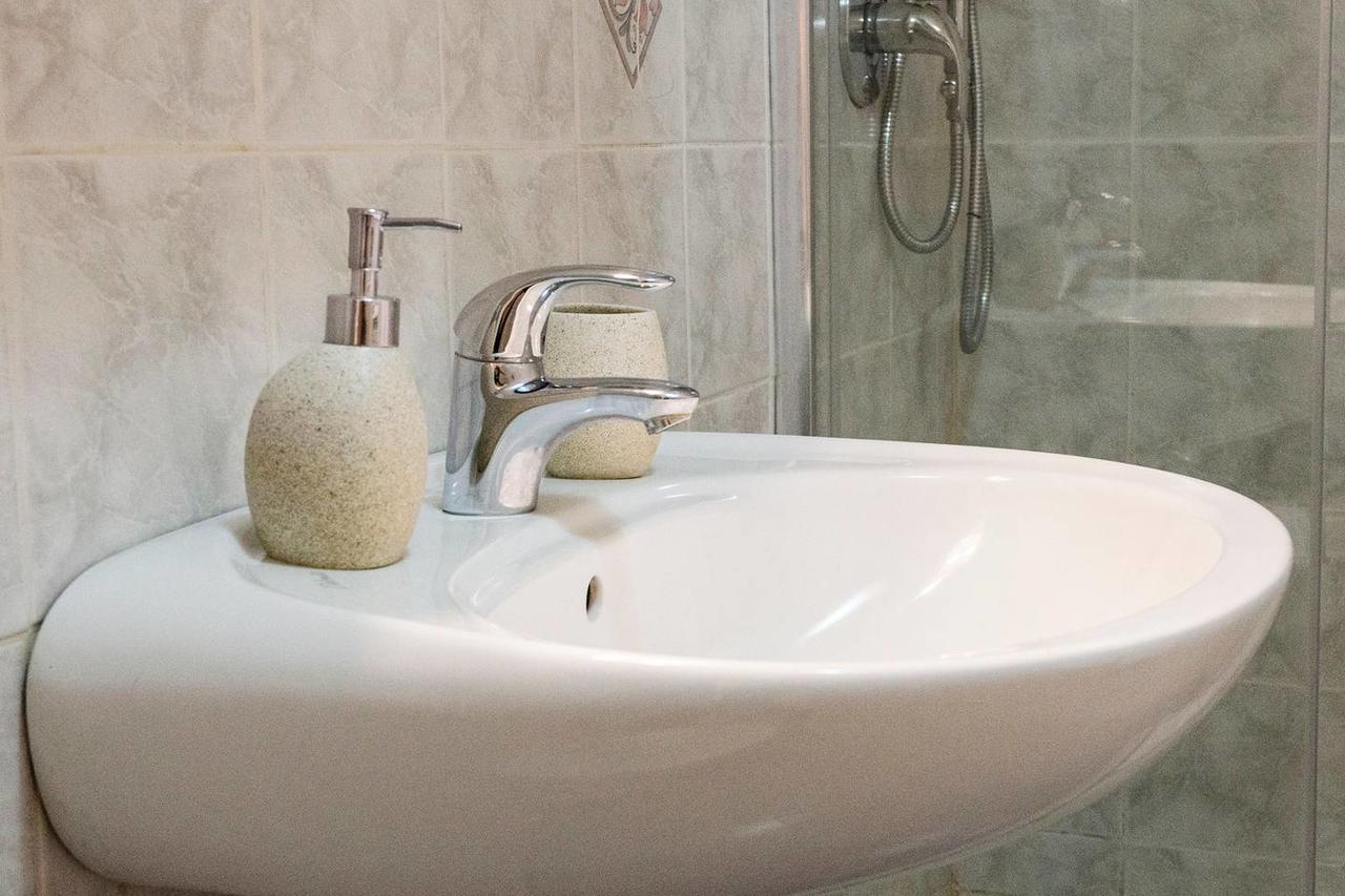 Apartment Altido Stunning 2-br Flat With Balcony Blevio