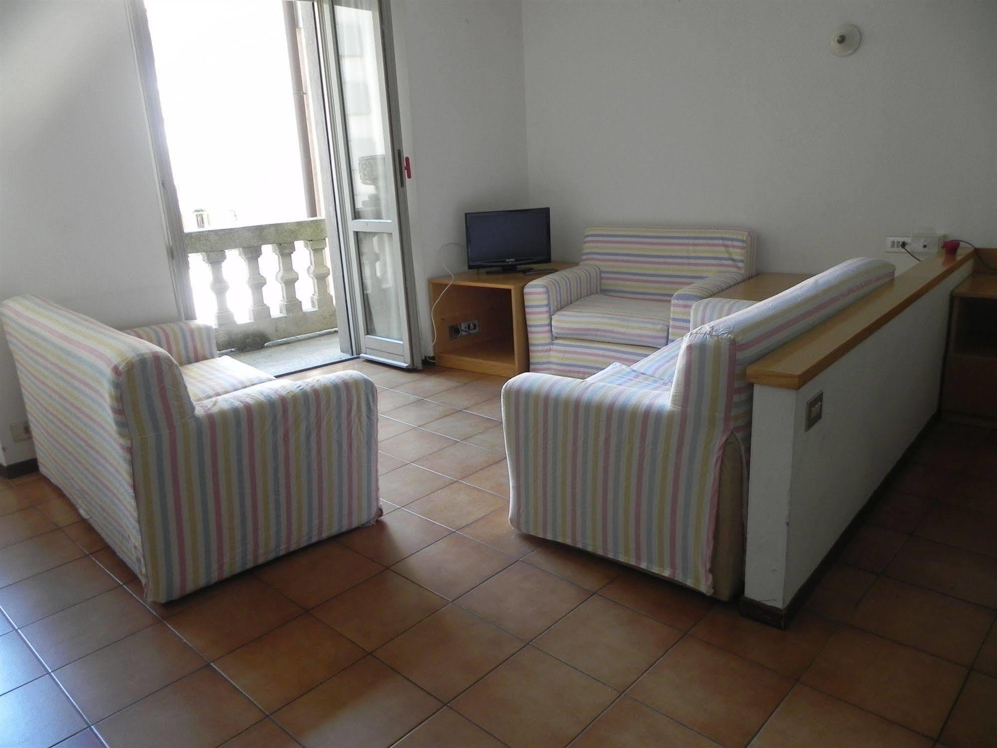 Aparthotel Pila *