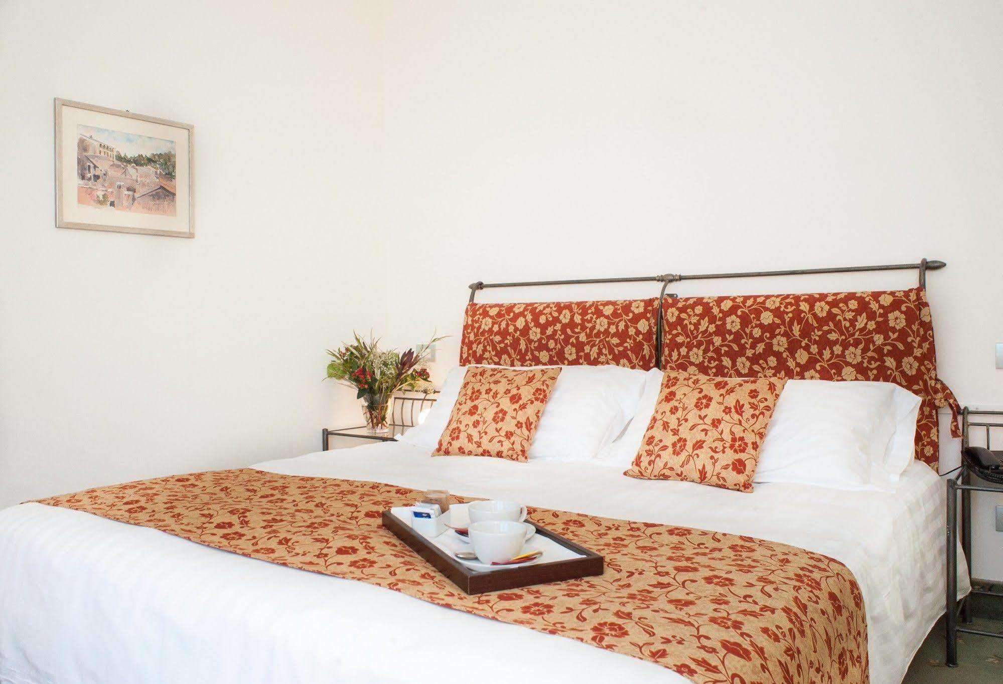 Hotel Du & 3*